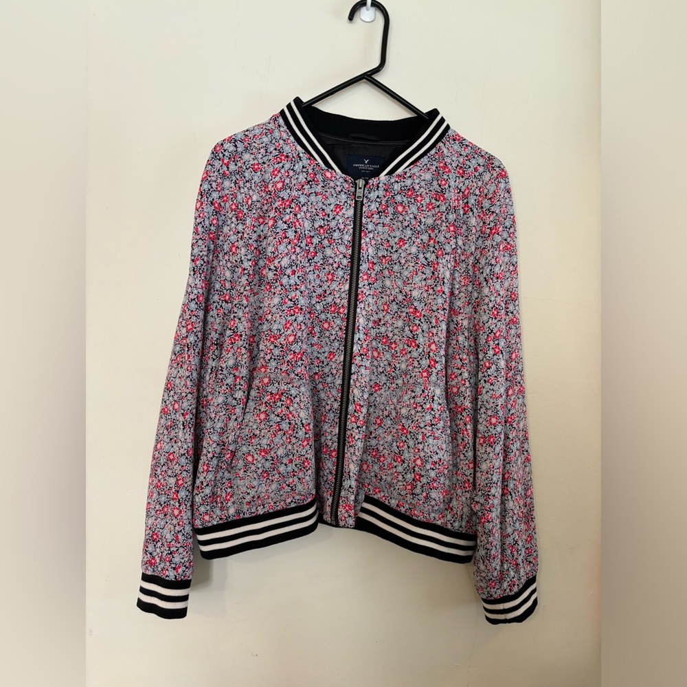 American Eagle Outfitters Women’s Floral Jacket/ Bomber XL NWT